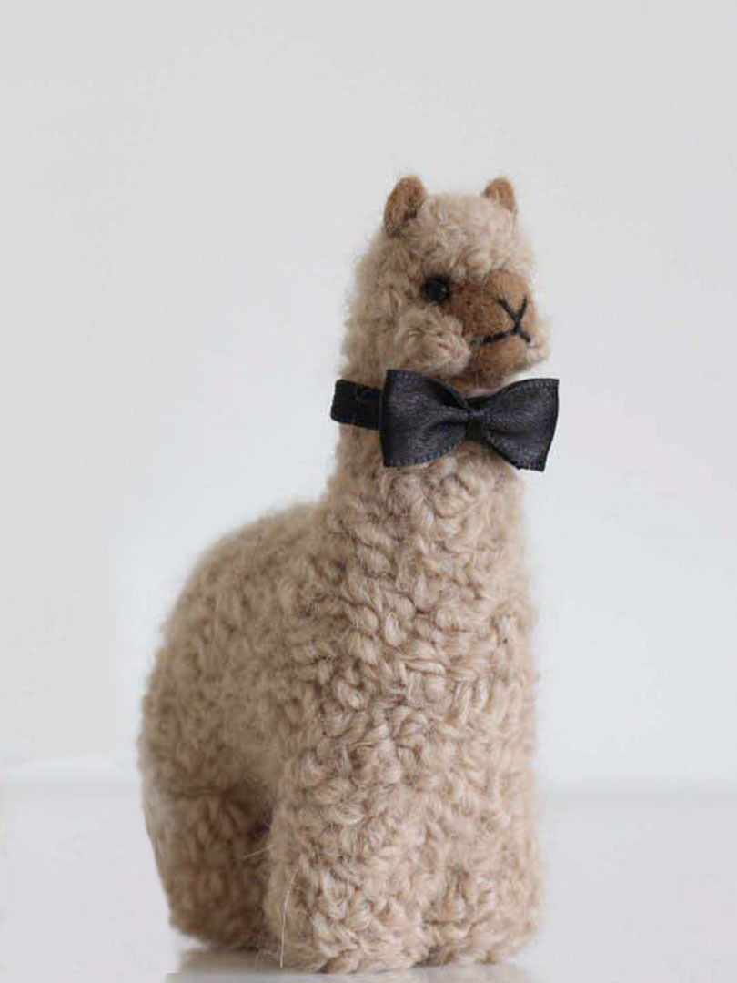 Needle Felted Huacaya Groom - 1