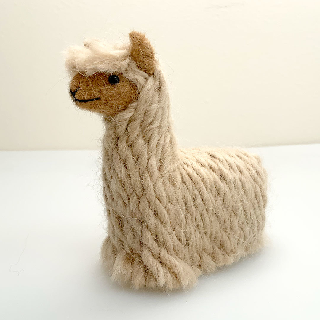 Needle Felted Suri Alpaca Beige 9cm - 1