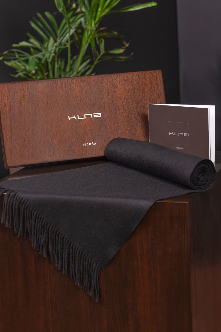 NEW - BASEL 100% VICUNA SCARF - BLACK - 3