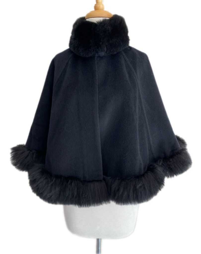 Alpaca Shoulder Cape - Black - 1